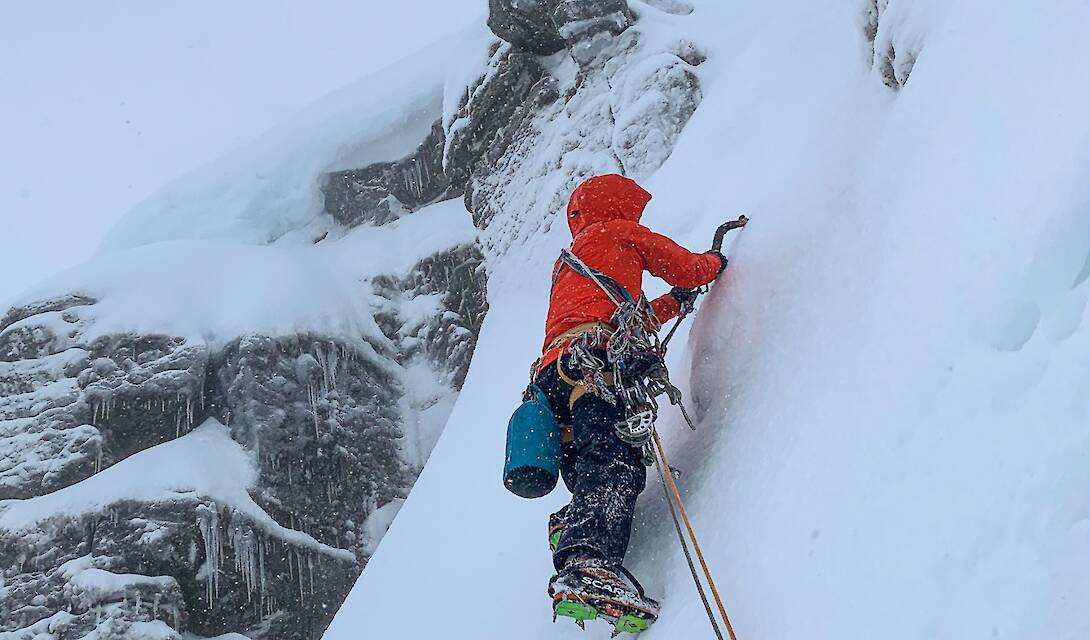 Scottish Winter Mountain Courses | Adventure Peaks