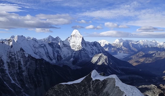 Island Peak - Expedition News - 25th September 2025
