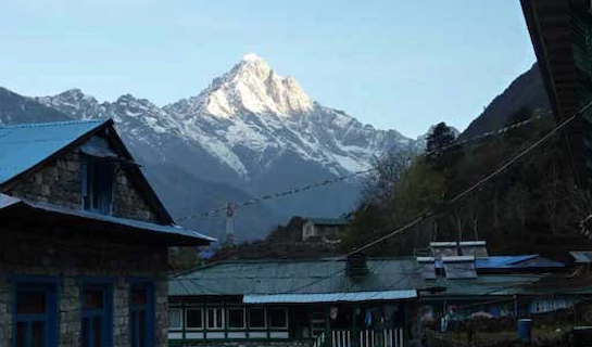 Island Peak and Classic Everest Trek 2012